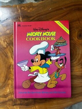 Disney Mickey Mouse Cookbook